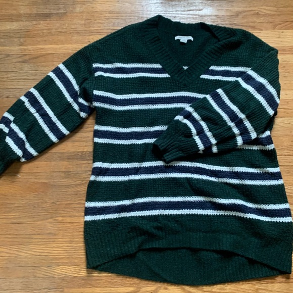 American Eagle Soft Green Sweater - Picture 2 of 4